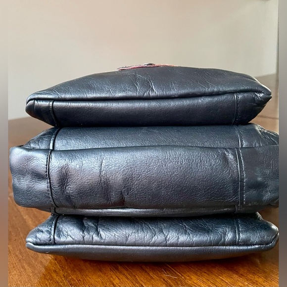 SOLD Vintage Harley Davidson Genuine Leather Bag - Picture 4 of 15